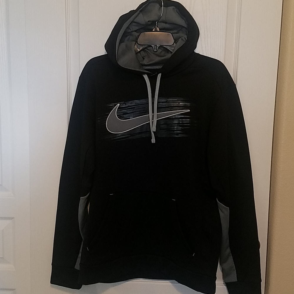 Nike Therma-Fit sweater